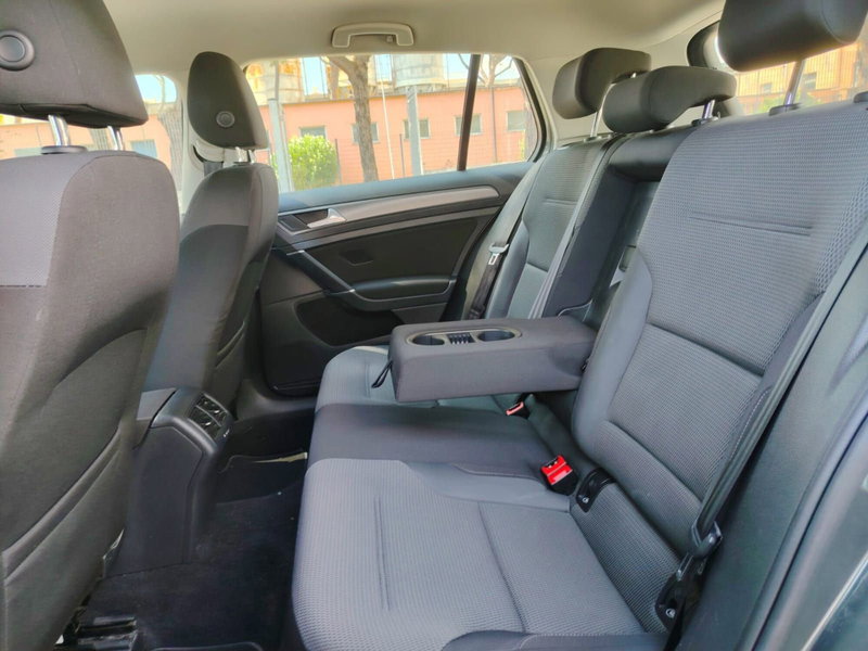 Volkswagen Golf usata a Massa-Carrara (18)