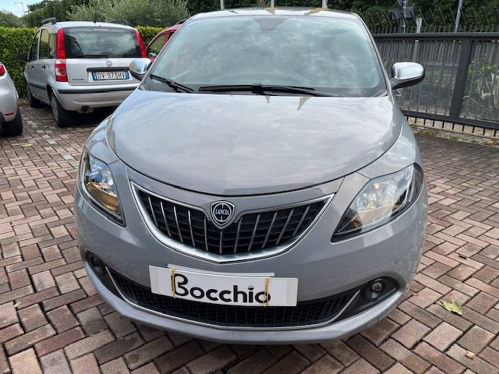 Lancia Ypsilon usata a Brescia (16)