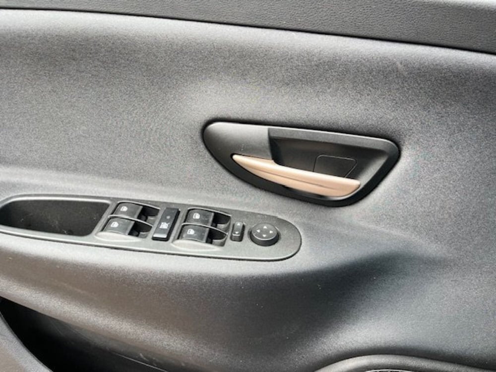 Lancia Ypsilon usata a Brescia (20)