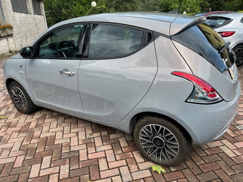 Lancia Ypsilon usata a Brescia (6)