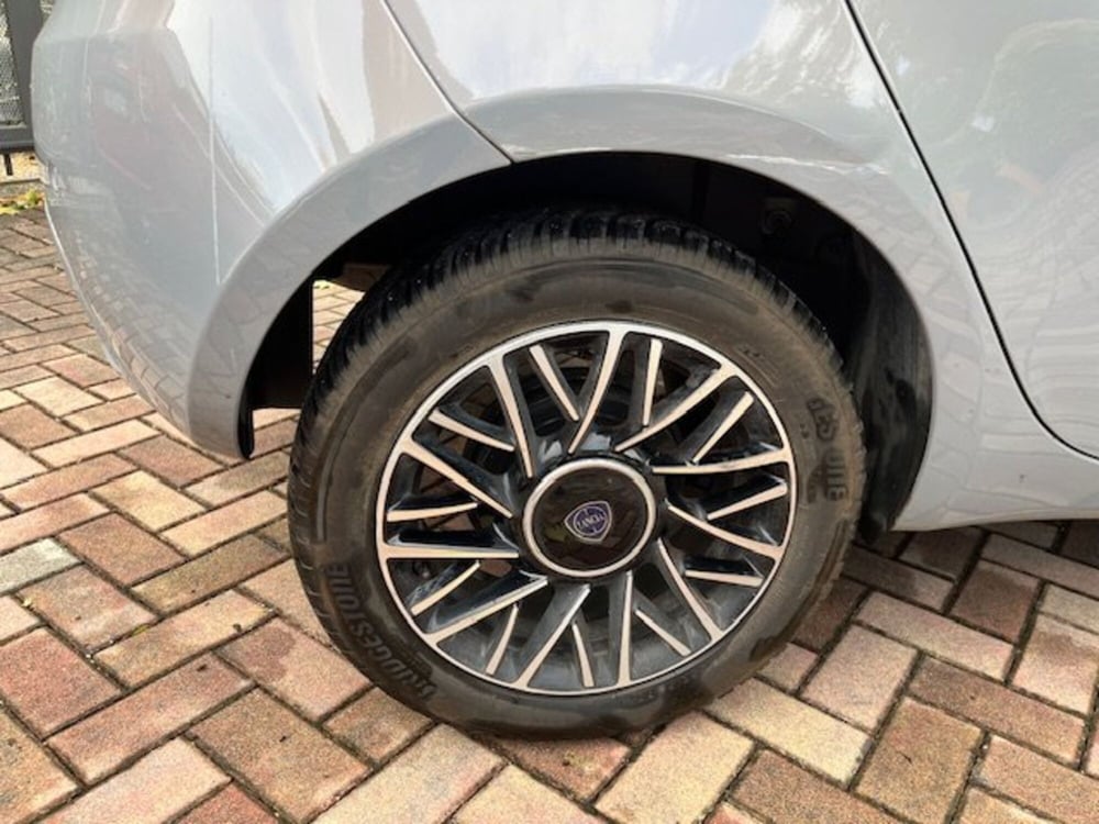 Lancia Ypsilon usata a Brescia (9)