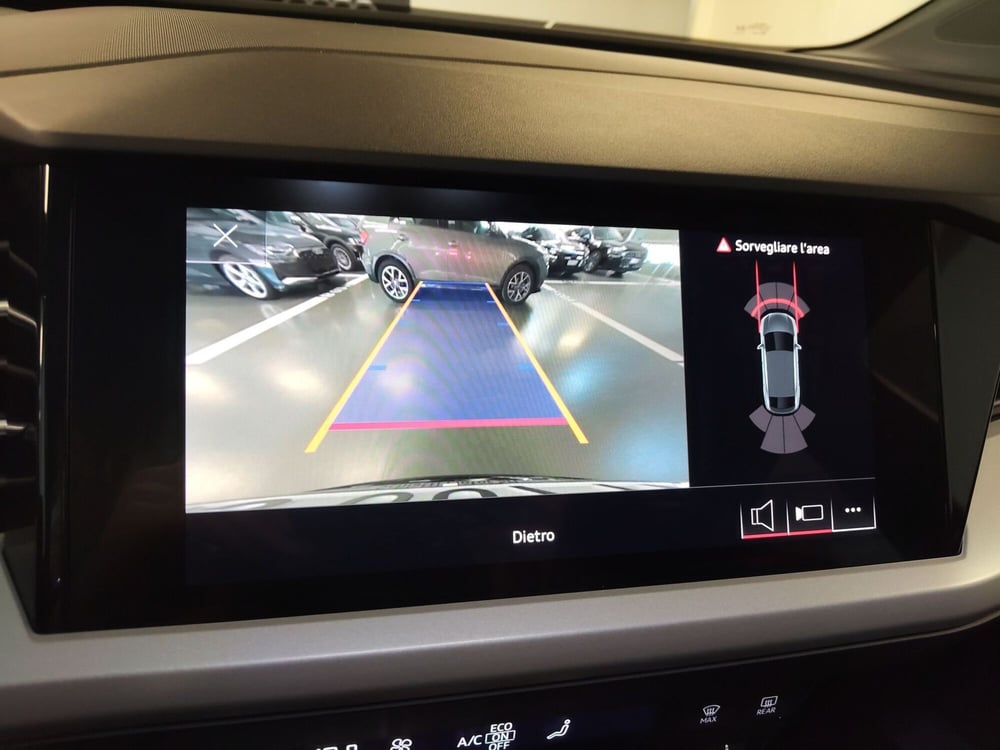 Audi Q4 Sportback usata a Modena (10)