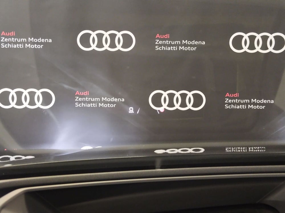 Audi Q4 Sportback usata a Modena (15)