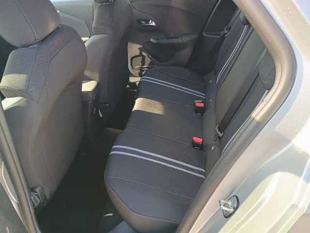 Opel Corsa nuova a Milano (11)
