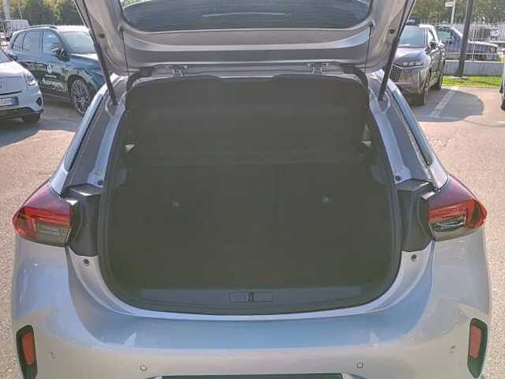 Opel Corsa nuova a Milano (7)