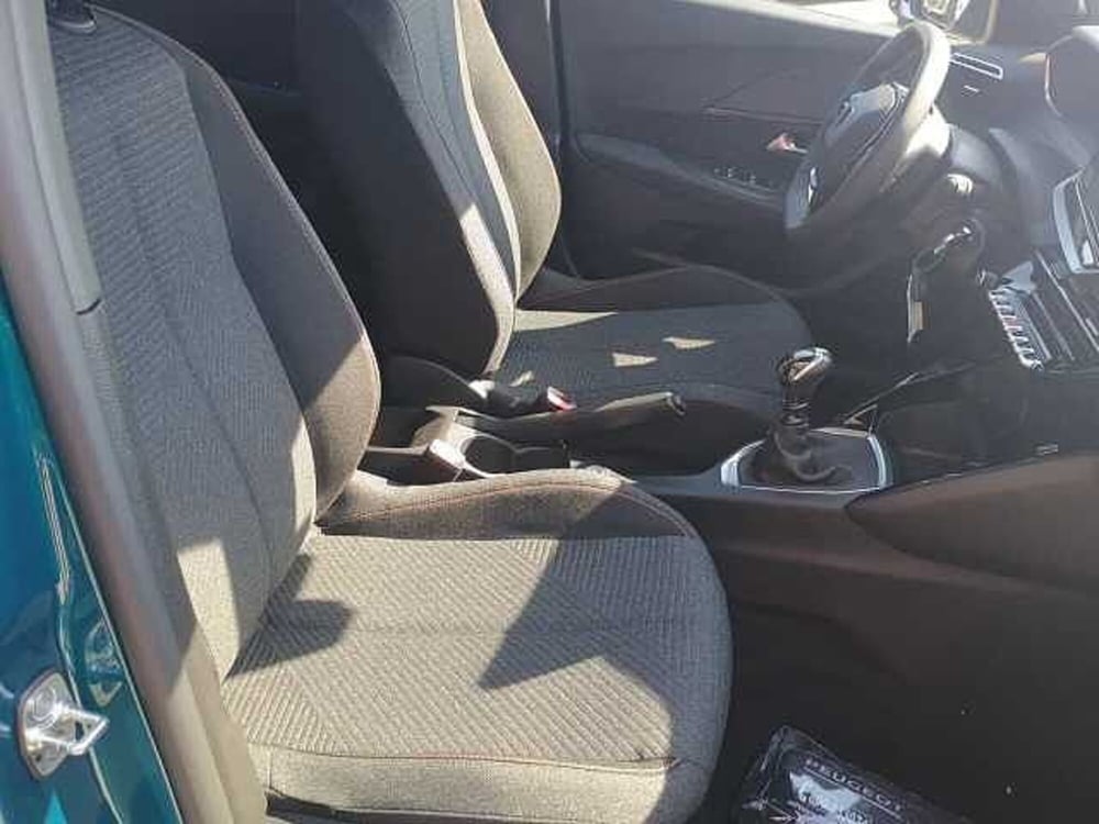 Peugeot 2008 nuova a Milano (11)
