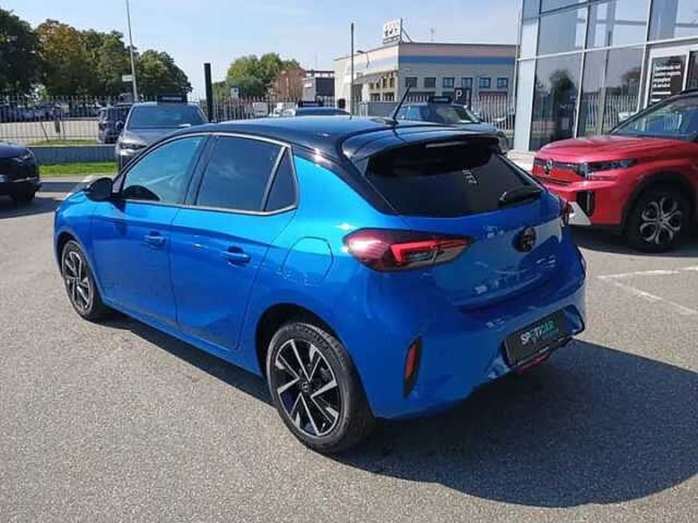 Opel Corsa nuova a Milano (5)