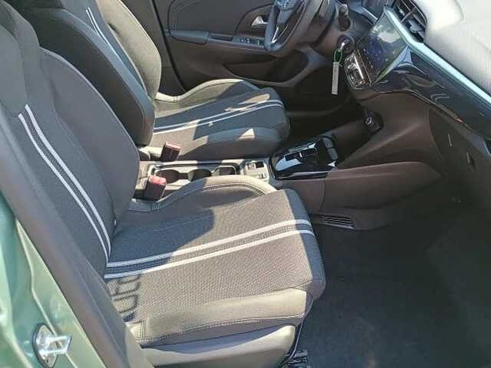 Opel Corsa nuova a Milano (10)
