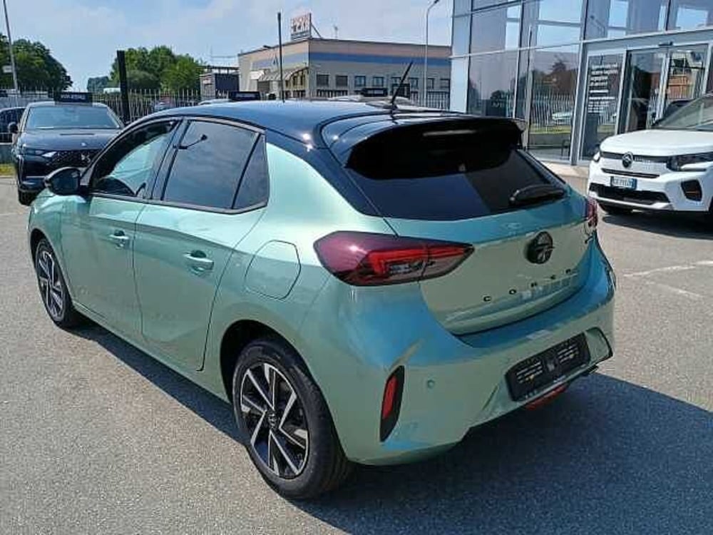 Opel Corsa nuova a Milano (5)