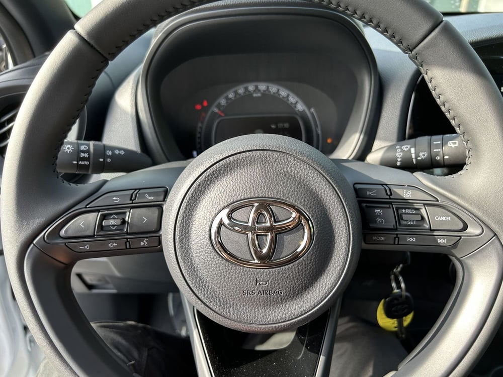 Toyota Aygo X nuova a Latina (17)