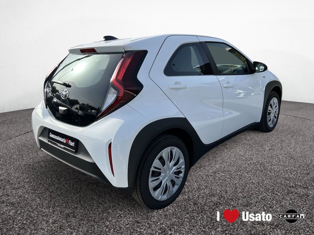 Toyota Aygo X nuova a Latina (3)