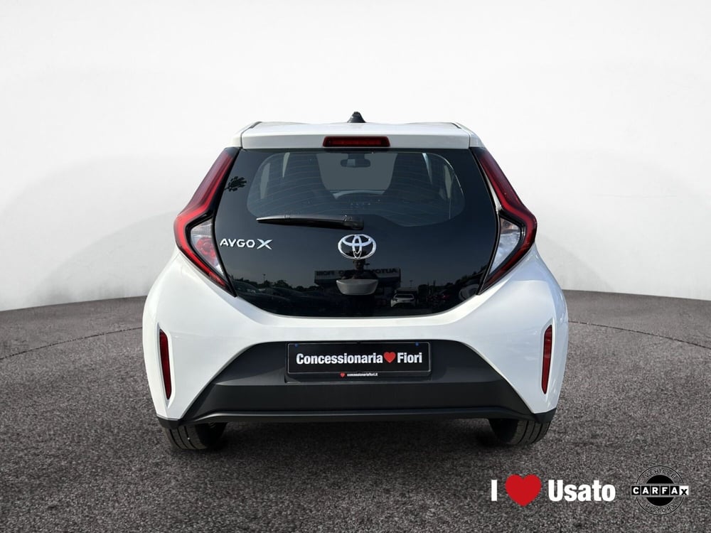 Toyota Aygo X nuova a Latina (5)