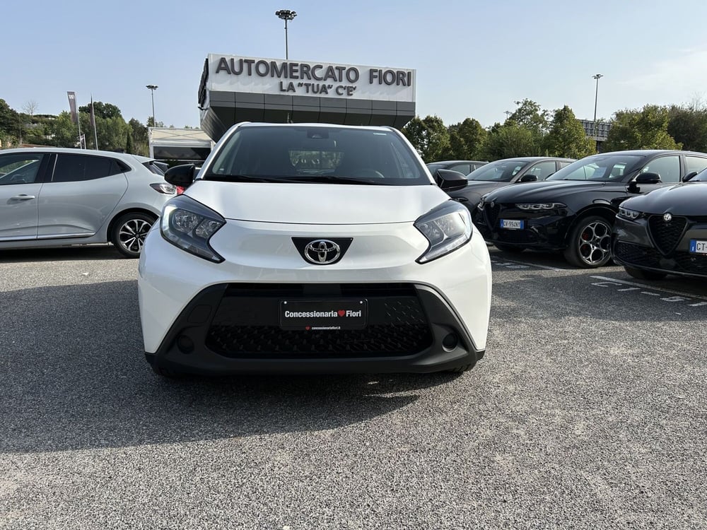 Toyota Aygo X nuova a Latina (7)
