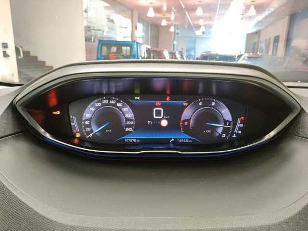 Peugeot 3008 usata a Teramo (18)