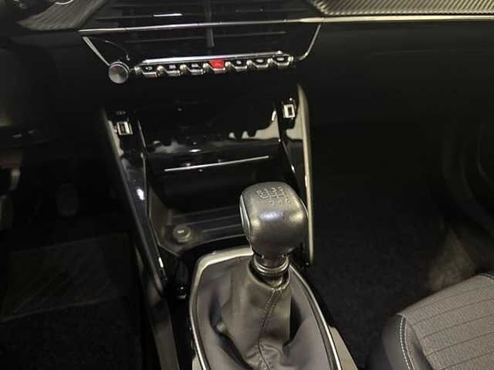 Peugeot 2008 usata a Napoli (18)