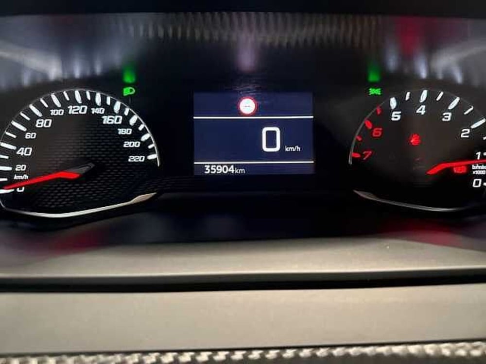 Peugeot 2008 usata a Napoli (9)