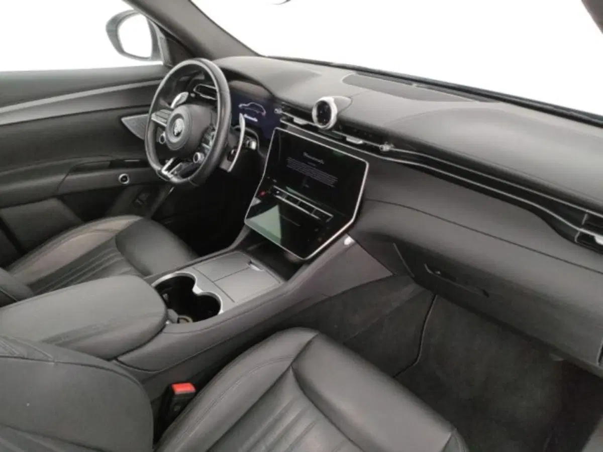 Maserati Grecale usata a Modena (9)