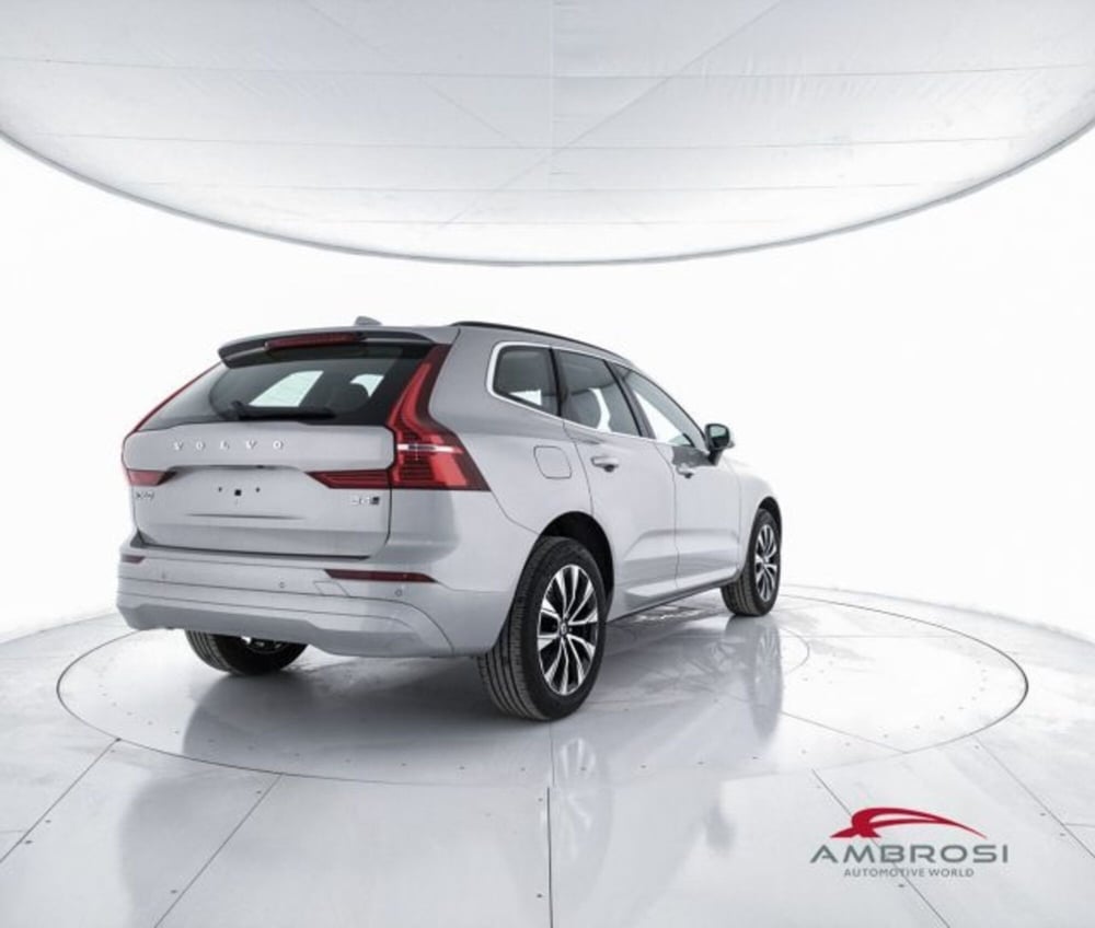 Volvo XC60 nuova a Perugia (3)