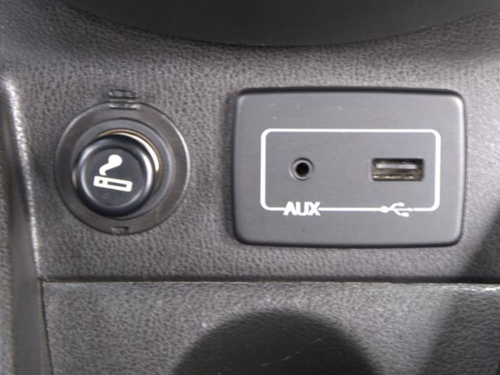 Lancia Ypsilon usata a Milano (9)