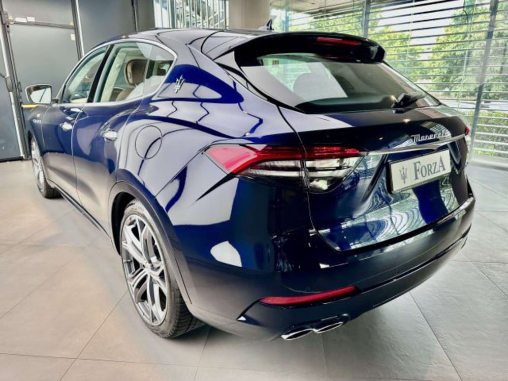 Maserati Levante usata a Torino (8)