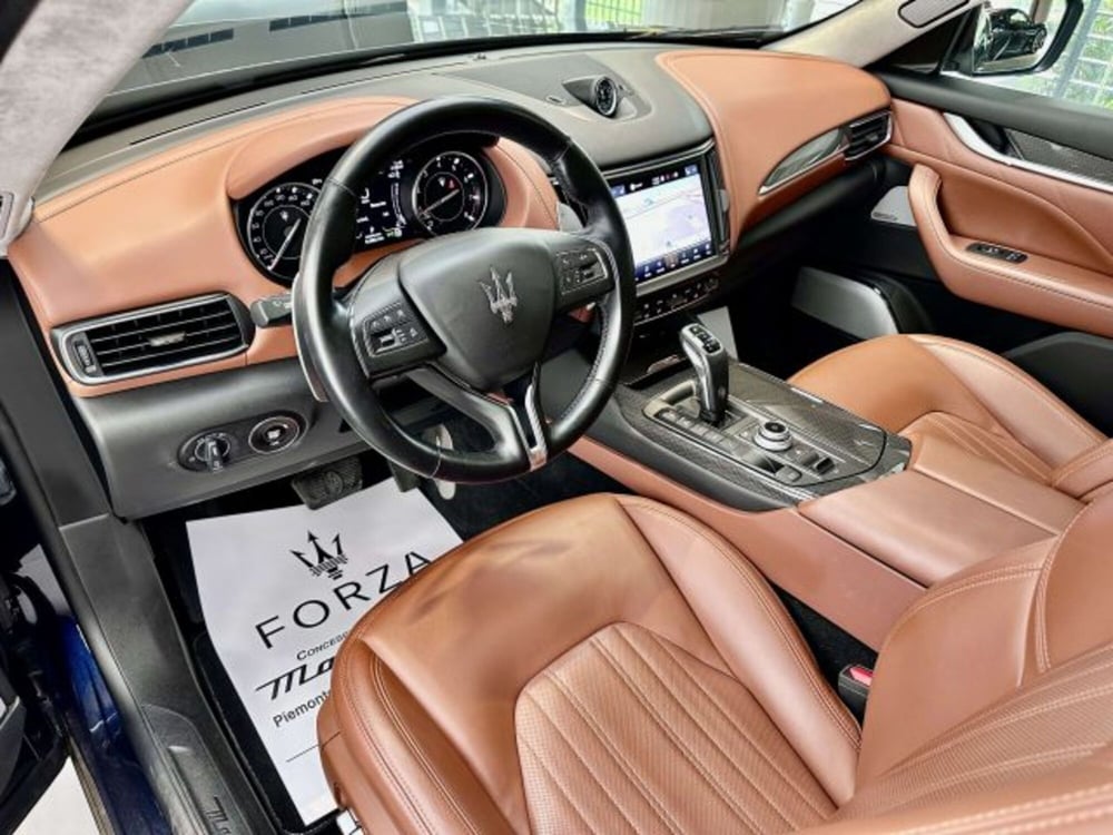 Maserati Levante usata a Torino (9)