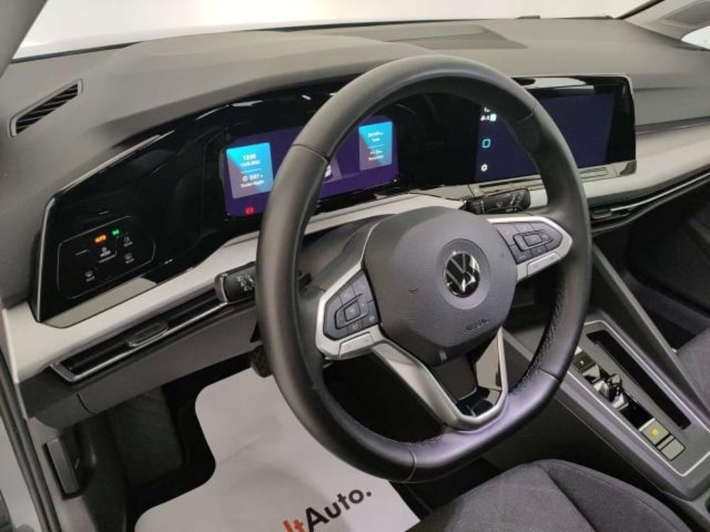 Volkswagen Golf Variant usata a Matera (12)
