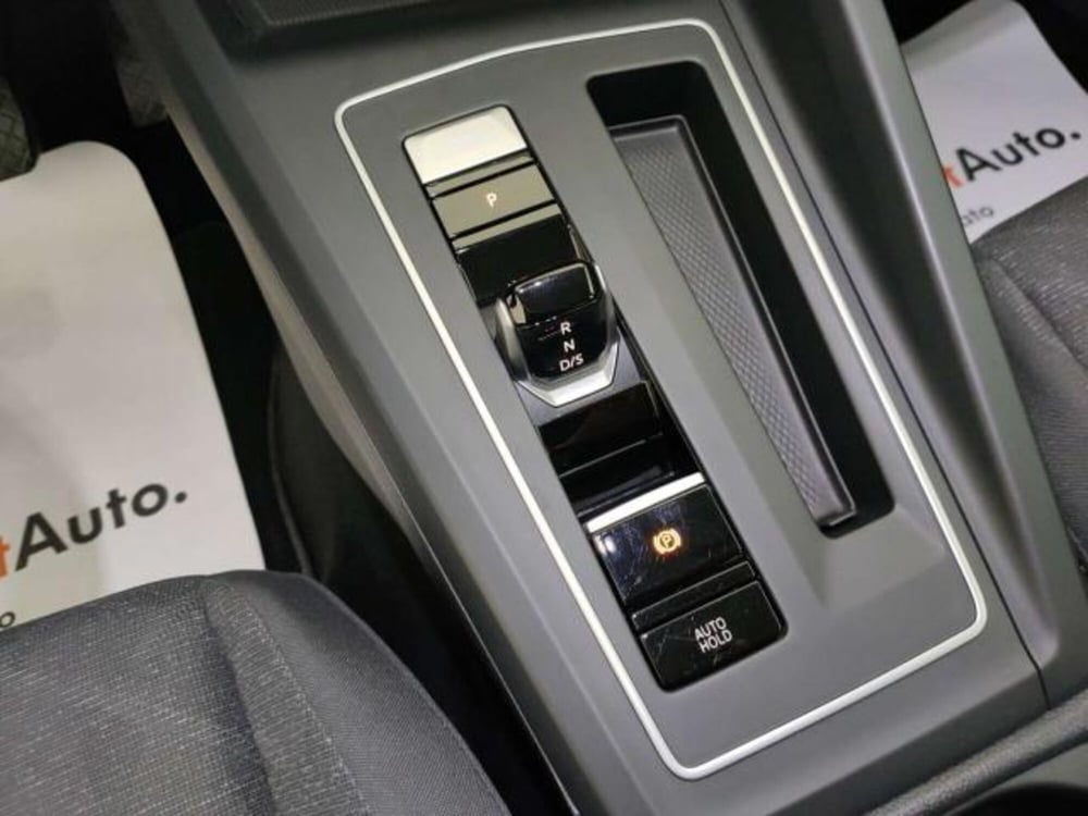 Volkswagen Golf Variant usata a Matera (14)