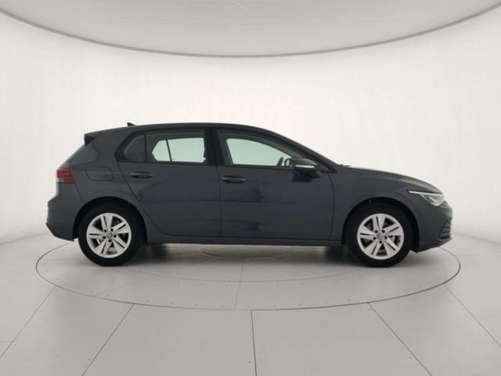Volkswagen Golf Variant usata a Matera (4)