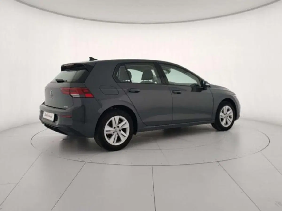 Volkswagen Golf Variant usata a Matera (5)