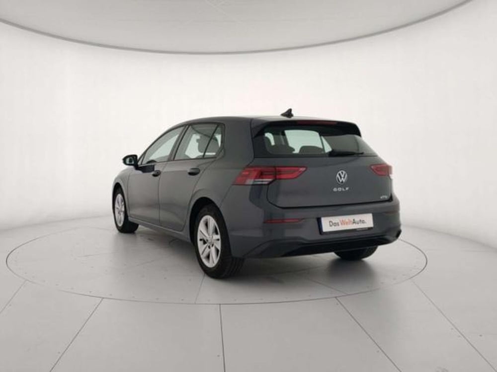 Volkswagen Golf Variant usata a Matera (7)