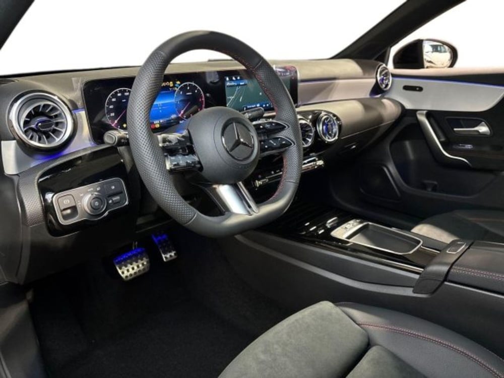 Mercedes-Benz Classe A nuova a Bologna (11)