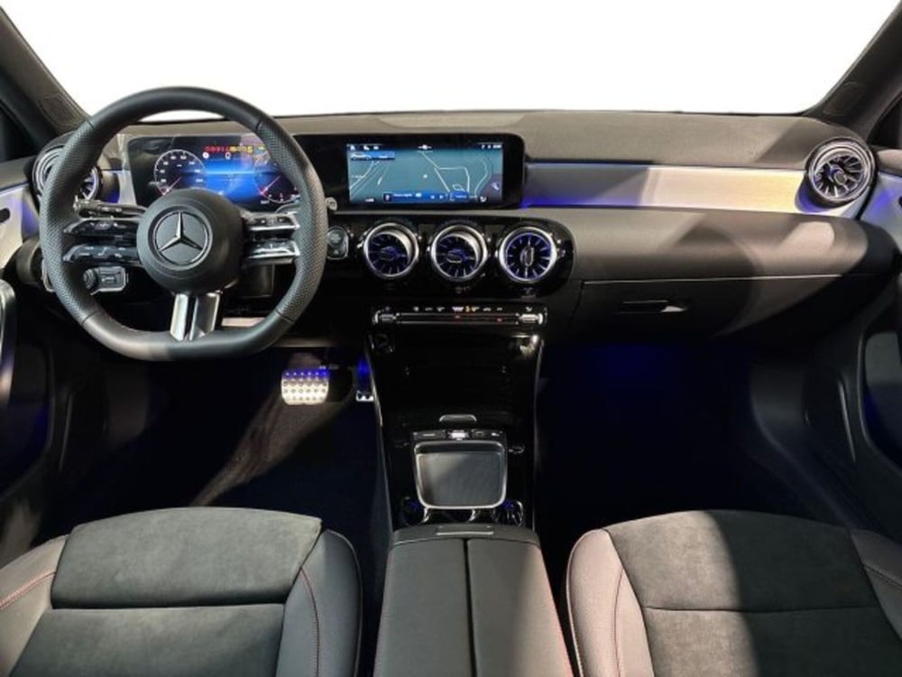Mercedes-Benz Classe A nuova a Bologna (13)