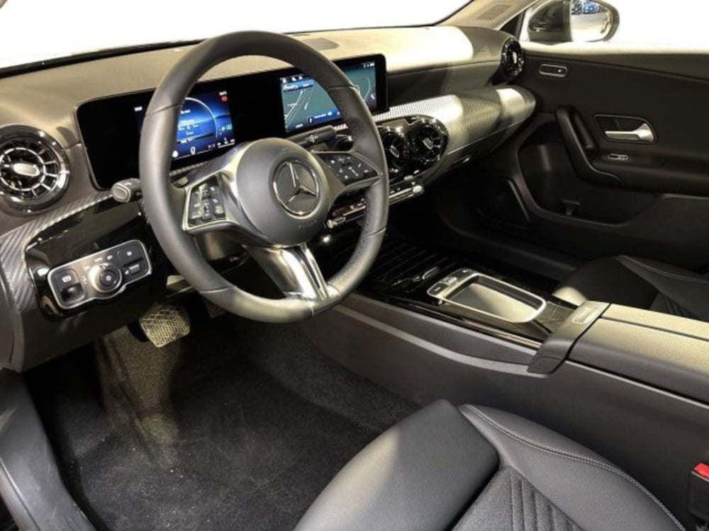 Mercedes-Benz Classe A Sedan nuova a Bologna (11)