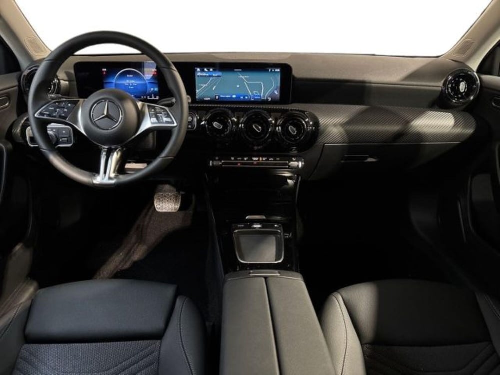 Mercedes-Benz Classe A Sedan nuova a Bologna (13)