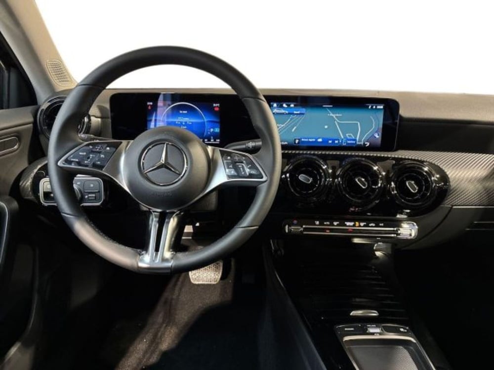 Mercedes-Benz Classe A Sedan nuova a Bologna (14)