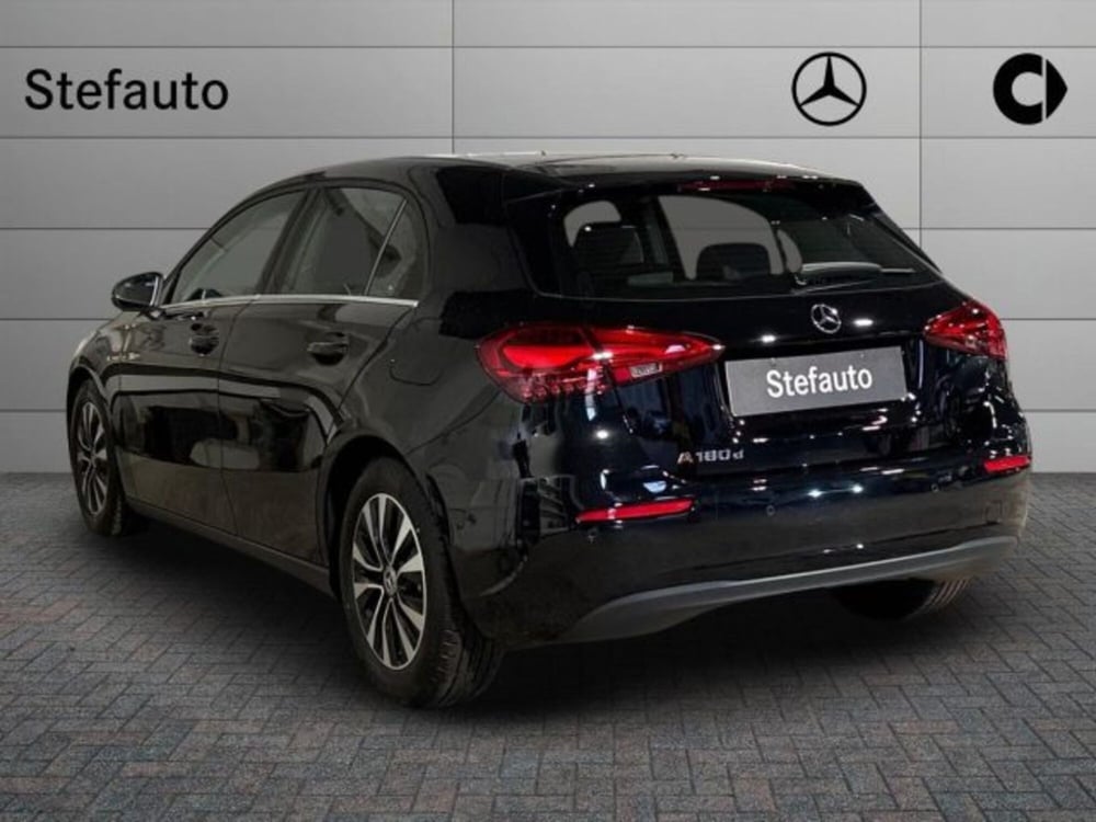 Mercedes-Benz Classe A Sedan nuova a Bologna (5)
