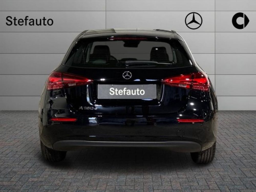 Mercedes-Benz Classe A Sedan nuova a Bologna (6)