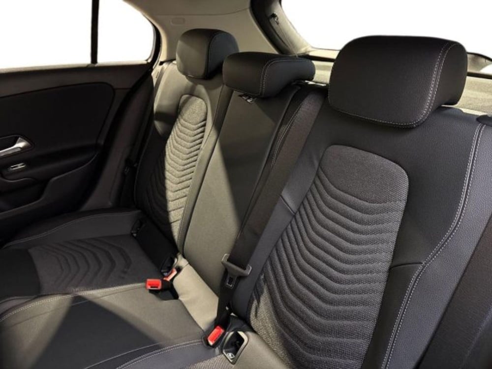 Mercedes-Benz Classe A Sedan nuova a Bologna (9)