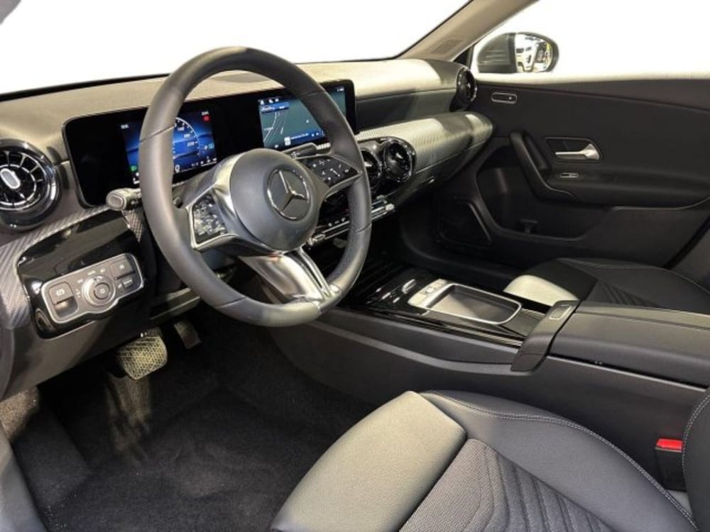 Mercedes-Benz Classe A Sedan nuova a Bologna (11)