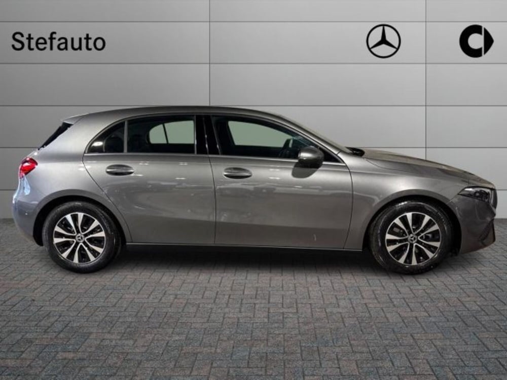 Mercedes-Benz Classe A Sedan nuova a Bologna (2)