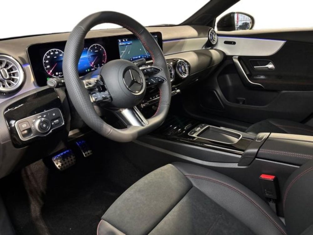 Mercedes-Benz Classe A nuova a Bologna (11)