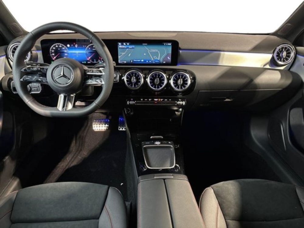 Mercedes-Benz Classe A nuova a Bologna (13)