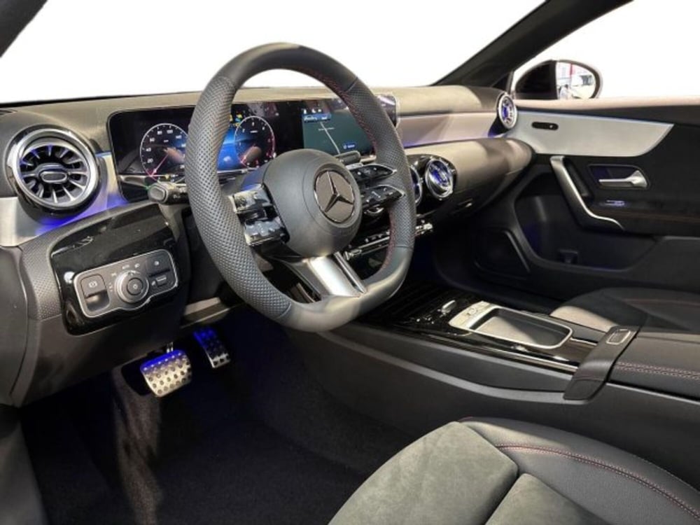 Mercedes-Benz Classe A nuova a Bologna (11)