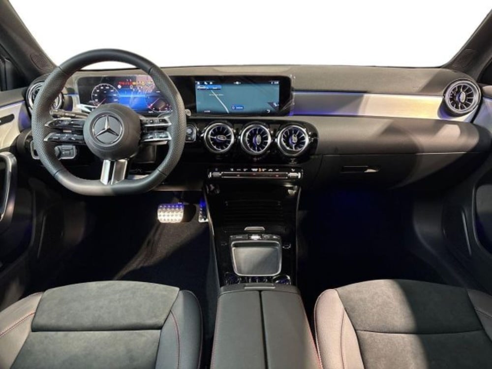Mercedes-Benz Classe A nuova a Bologna (13)