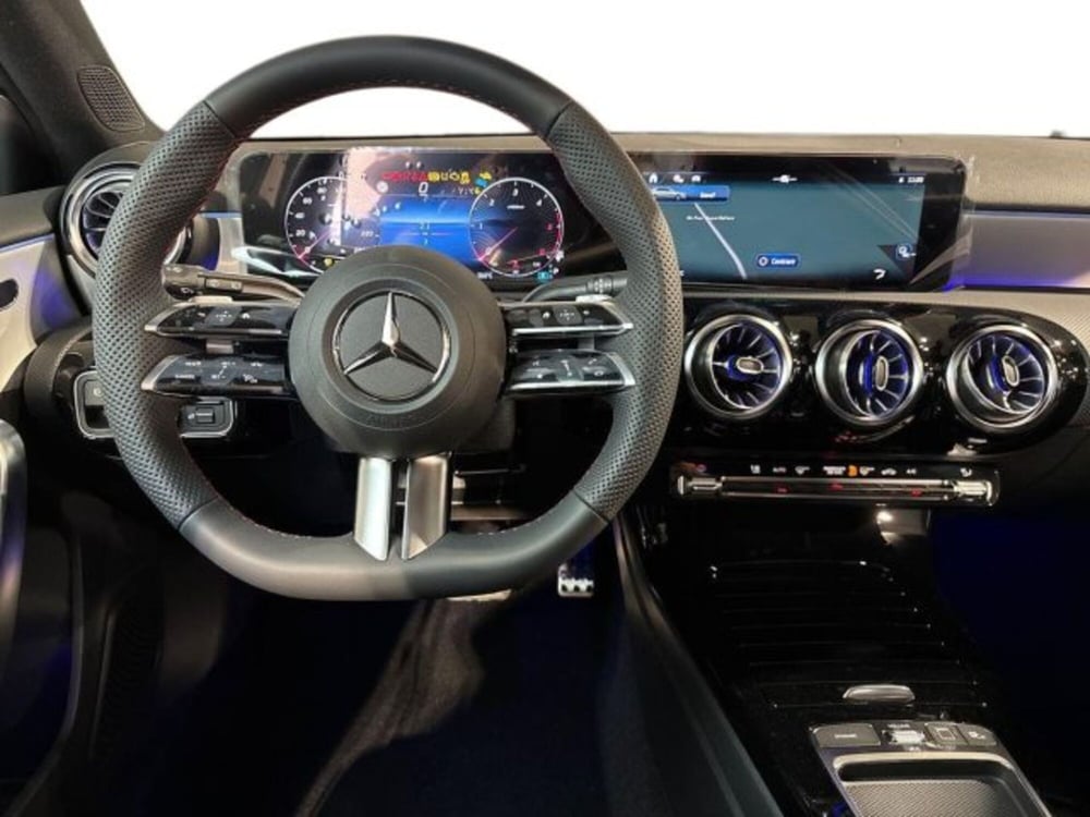 Mercedes-Benz Classe A nuova a Bologna (14)