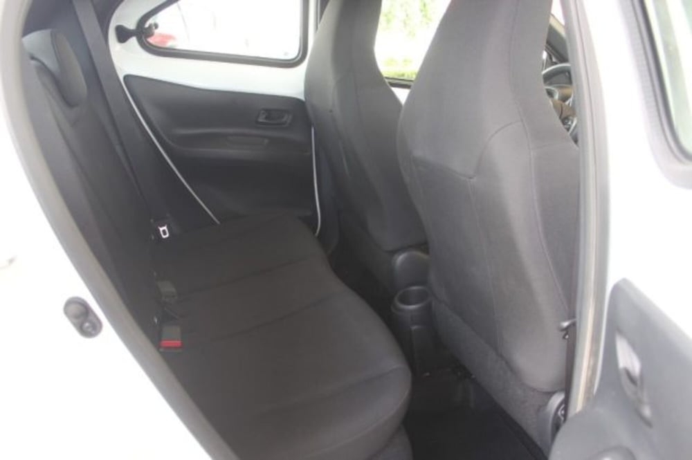 Toyota Aygo X nuova a Roma (8)