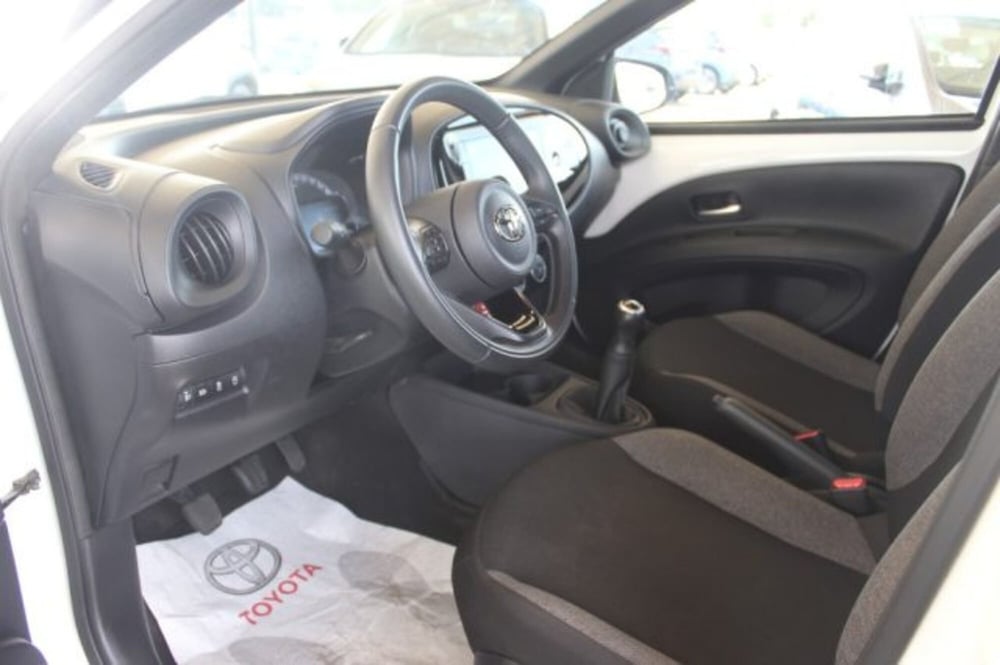 Toyota Aygo X nuova a Roma (12)