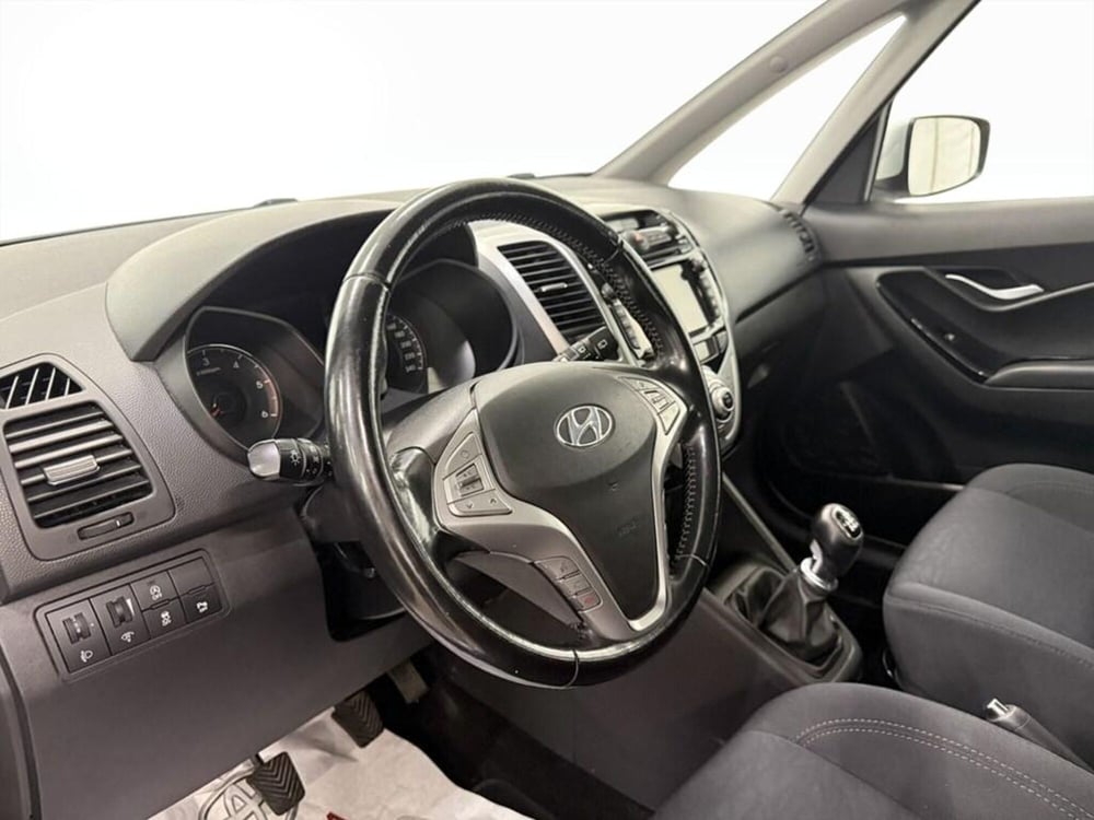 Hyundai ix20 usata a Monza e Brianza (11)