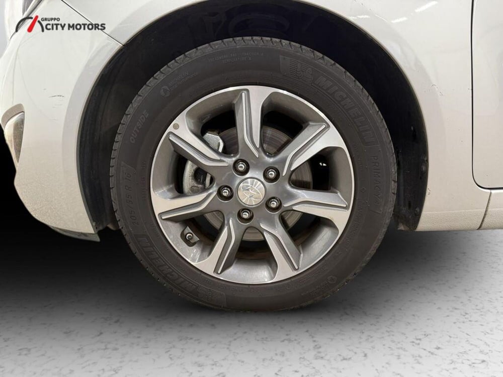 Hyundai ix20 usata a Monza e Brianza (14)