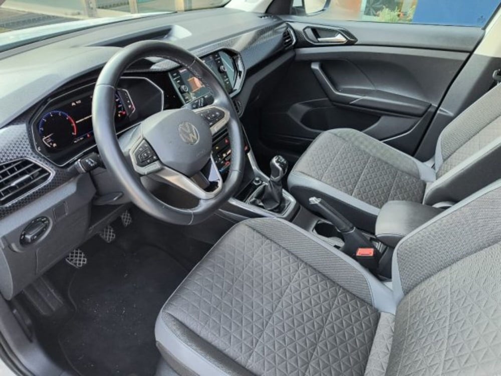 Volkswagen T-Cross usata a Frosinone (11)
